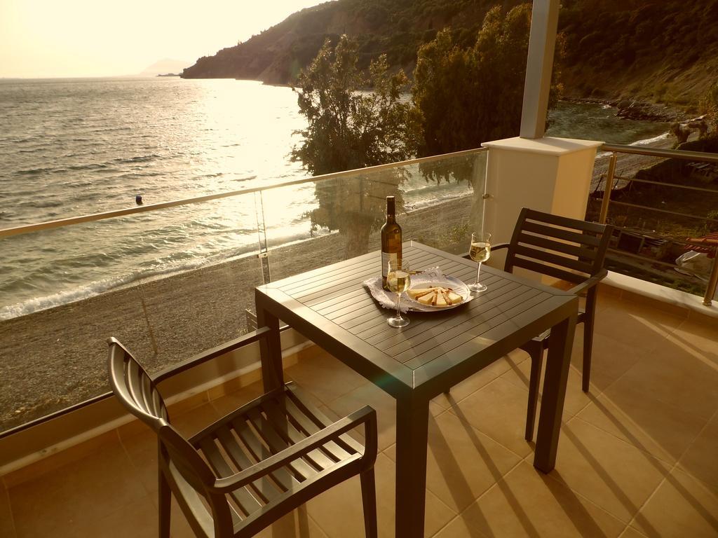 Paralia Sergoulas Villa Thalassa מראה חיצוני תמונה